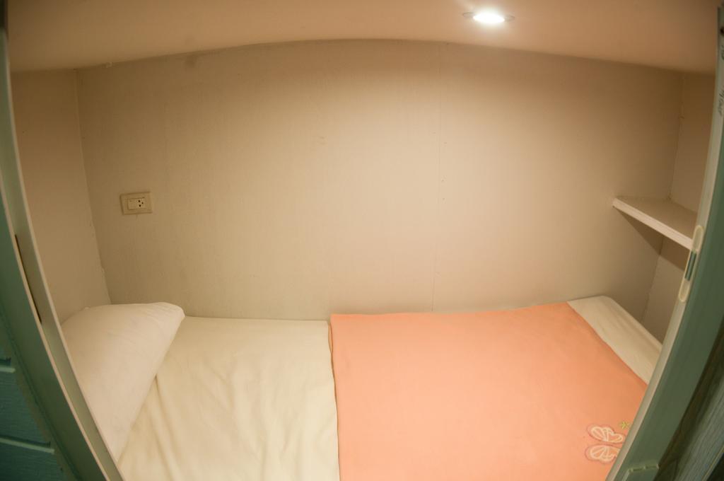 Hotel Capsule Suratthani Surat Thani Rum bild