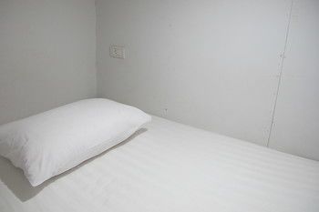 Hotel Capsule Suratthani Surat Thani Exteriör bild